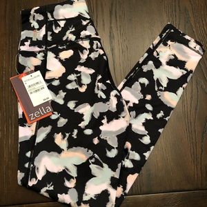 NWT - Zella High Waist Live In Leggings - Sz MD